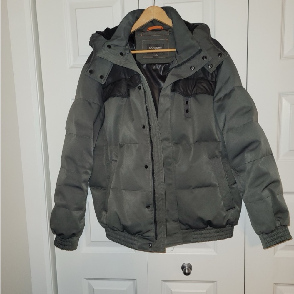 Dockers Men's Charcoal and Black Puffer Jacket